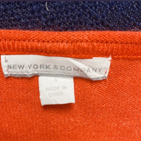 ๐Bundle of NY & Co. women sweatersโ๏ธ - Picture 3 of 3